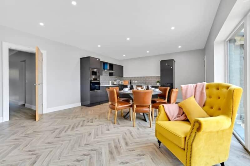 דאונינגס Bayview Luxury 3 Bedroom Apartment First Floor מראה חיצוני תמונה