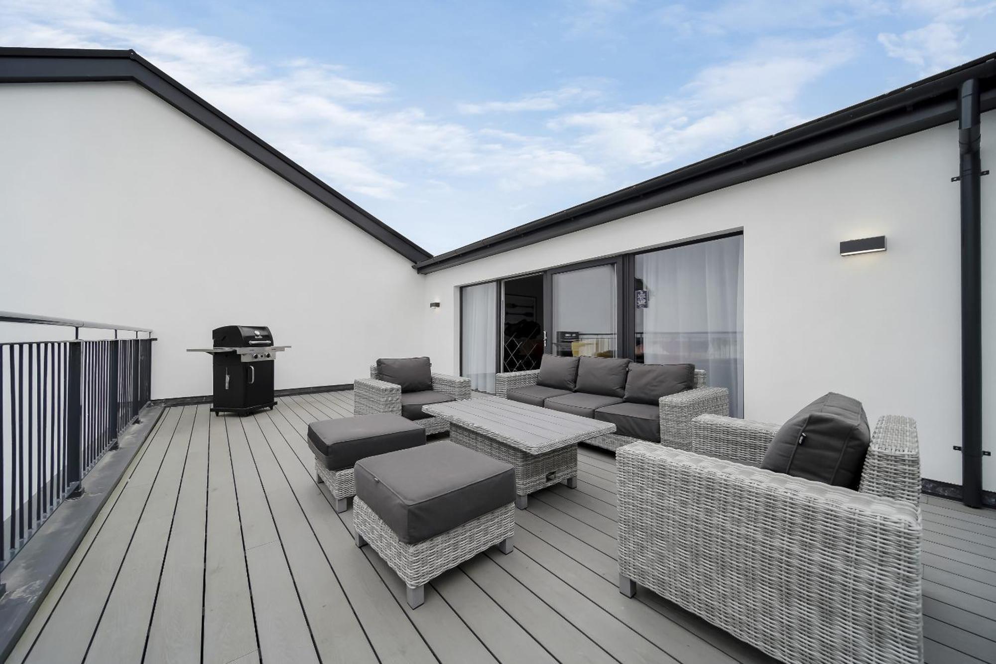 דאונינגס Bayview Luxury 3 Bedroom Apartment First Floor מראה חיצוני תמונה